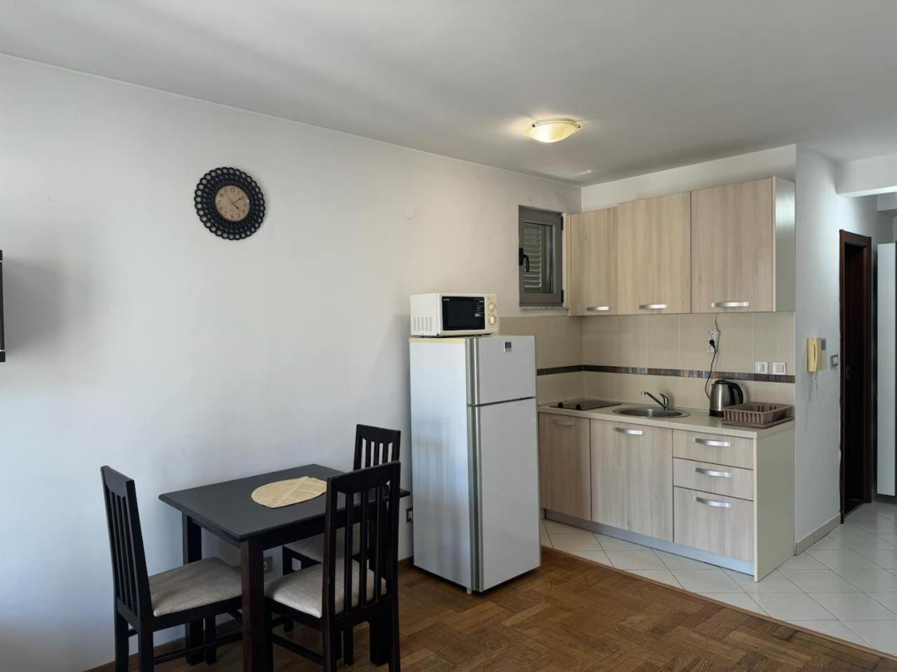 Apartments Montreal بودفا الغرفة الصورة